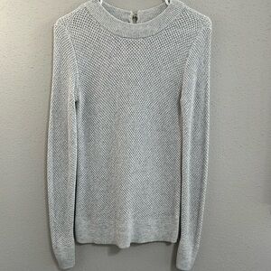 LOFT Sweater Button Back Closure